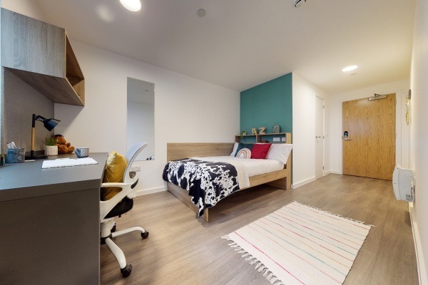 Advantages of en-suite rooms in Bangor student housing,Student housing offers in Bangor