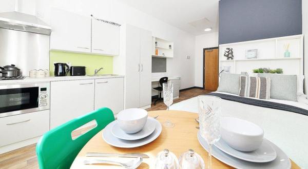 London student accommodation contracts explained,Affordable student en-suite London rentals