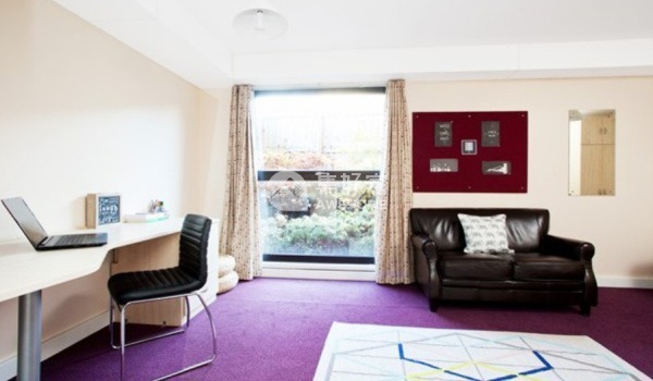 How to rent an apartment in London for students,Student housing offers in London