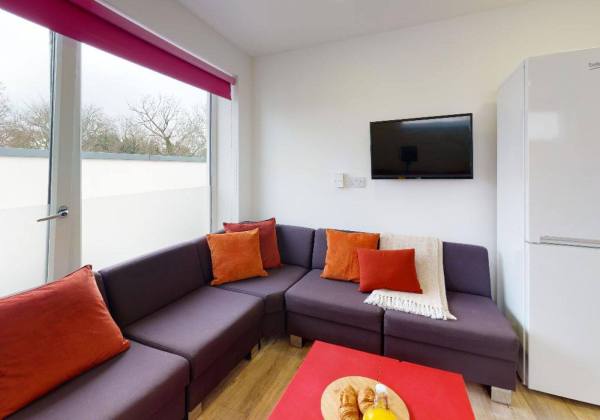 Short-term student rentals in Leeds,Yearly student housing lease costs Leeds