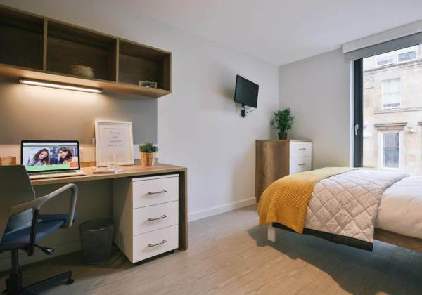 Maintenance requests for London student flats,Economical student apartments in London