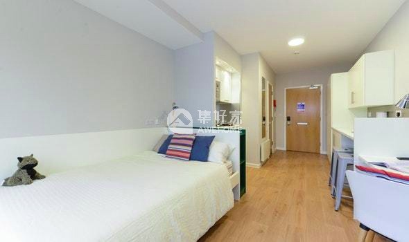 Short-term student rentals in Manchester,How comfortable are the beds in Manchester student apartments?