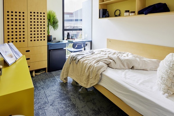 Advantages of en-suite rooms in Melborune student housing,Best priced student housing in Melborune