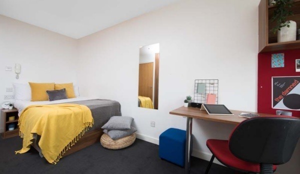 Furnished vs unfurnished student apartments in Newcastle upon Tyne,Affordable student en-suite Newcastle upon Tyne rentals