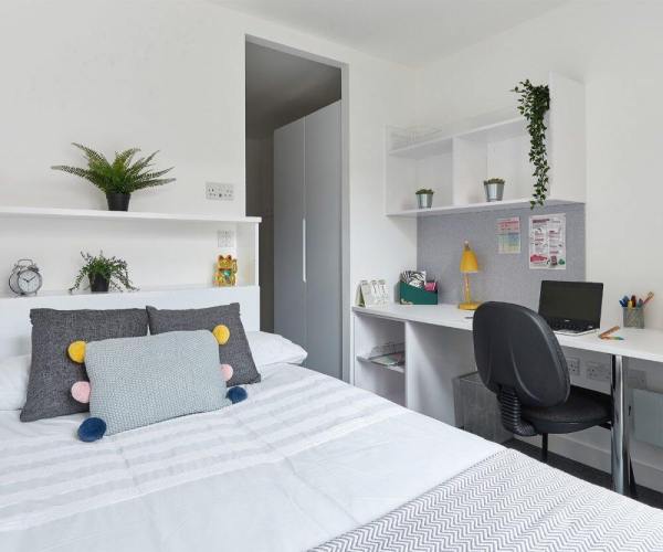 Safe areas in Dublin for international students to live,Student studio apartments in Dublin prices