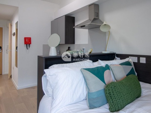 Melborune student accommodation near top universities,Yearly student housing lease costs Melborune