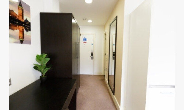 Renewing or ending a student housing lease in Gold Coast,Pricing for student flats in central Gold Coast