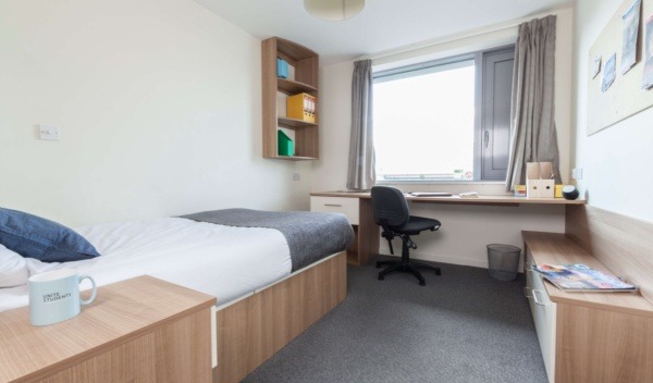 Bolton student accommodation near top universities,Bolton student housing early bird discounts