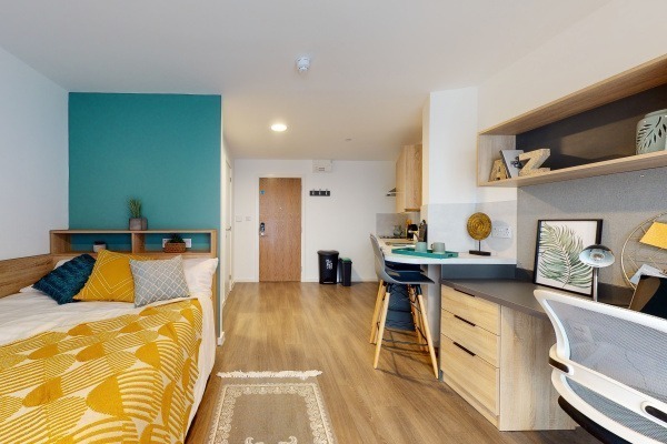 Pros and cons of Ipswich student residence halls,Price comparison for student flats in Ipswich