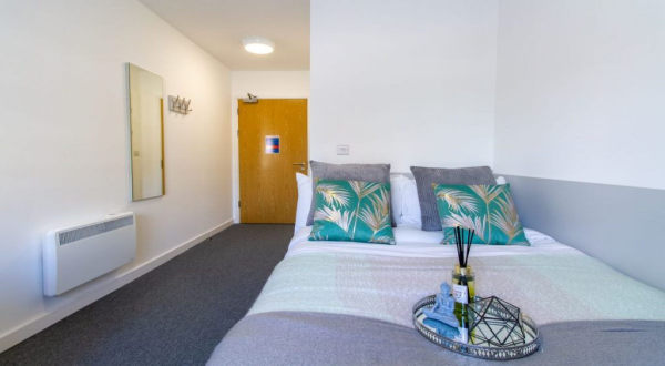 Liverpool student housing guide,Liverpool student accommodations near public transport.