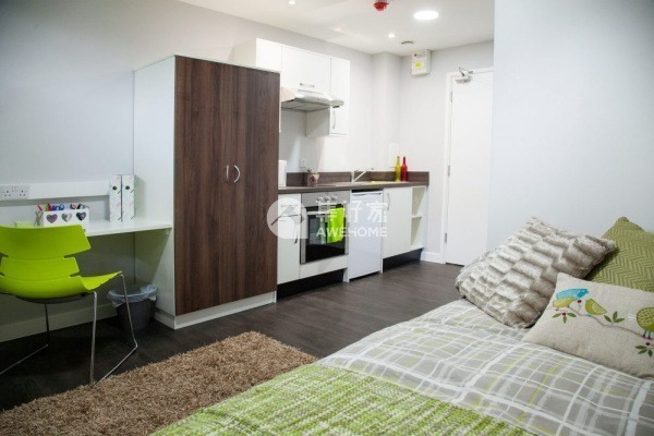 Bolton student accommodation near top universities,Pricing for student flats in central Bolton