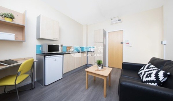 Pros and cons of Nottingham student residence halls,Cost of student accommodation near Nottingham tube stations