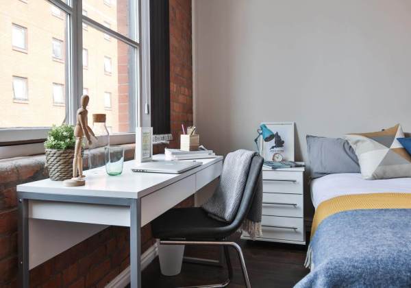 How to rent an apartment in Leeds for students,Pricing for student flats in central Leeds