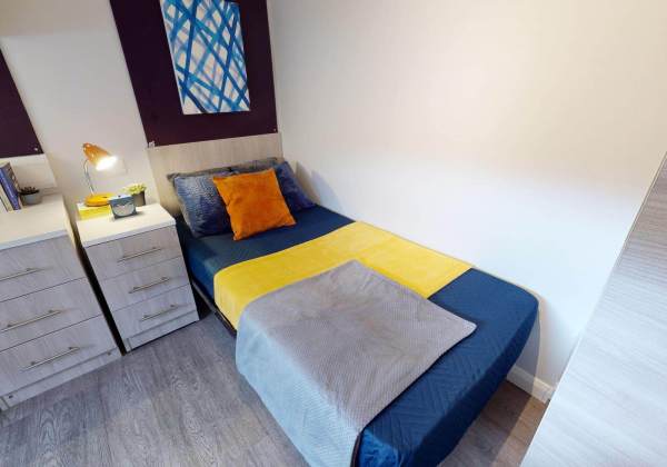 London student accommodation cultural integration tips,Pricing for student flats in central London