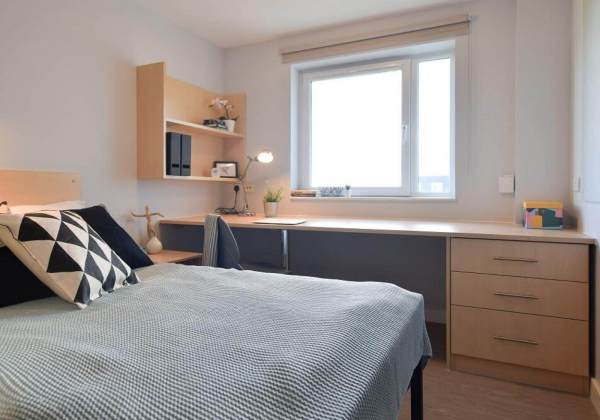 Renewing or ending a student housing lease in Liverpool,Cheap student en-suite rooms in Liverpool