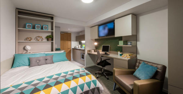 Newcastle university campus vs off-campus housing,Do Newcastle student apartments have air conditioning?