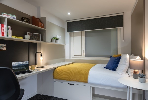 Pros and cons of Singapore student residence halls,Cheap student en-suite rooms in Singapore