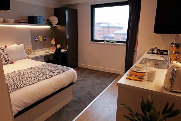 Stoke student accommodation near top universities,Stoke student rooms with all utilities included price