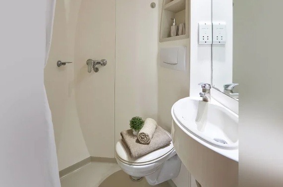 Advantages of en-suite rooms in London student housing,London international student housing prices