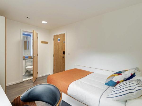 Finding roommates for Coventry student flats,Coventry student accommodation special offers