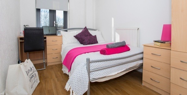 Canterbury student accommodation contracts explained,Best value student flats in Canterbury