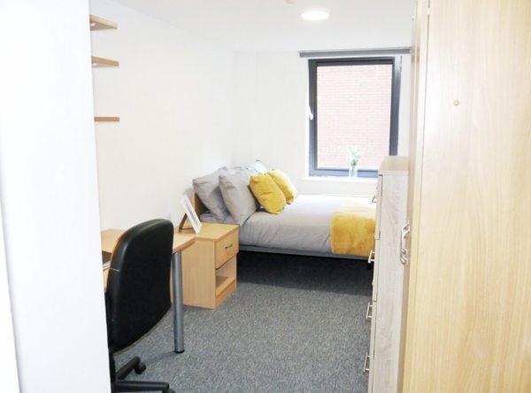 Steps to rent a student property in Manchester,Cost of student accommodation near Manchester tube stations