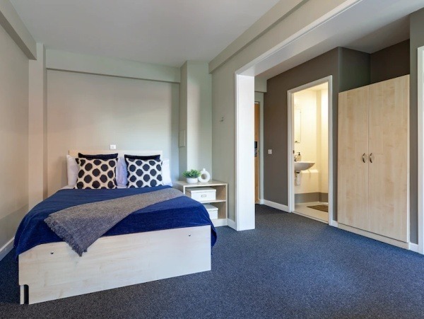 Renewing or ending a student housing lease in Auckland,Auckland student accommodation deposit amount