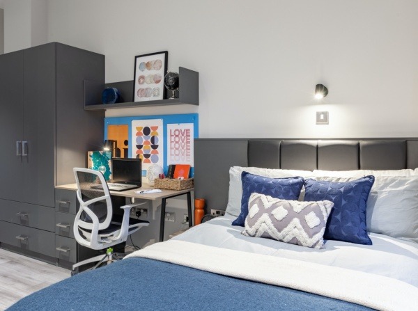 Benefits of living in a Liverpool student community,Liverpool student housing price range