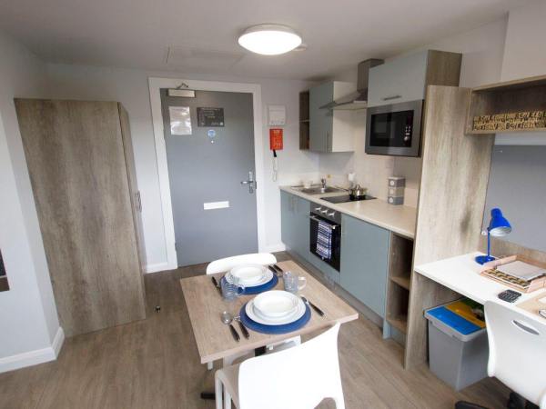 Shared student apartments in Glasgow pros and cons,Best priced student housing in Glasgow