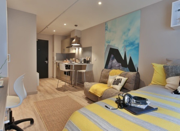 Benefits of living in a London student community,London student accommodation within budget