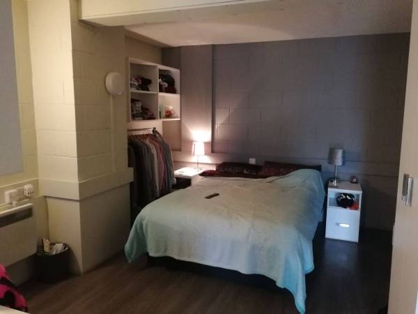 Advantages of en-suite rooms in Toronto student housing,Cheap student living in Toronto city