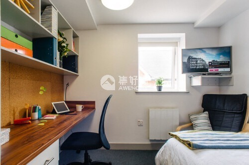 Advantages of en-suite rooms in London student housing,London student accommodation within budget