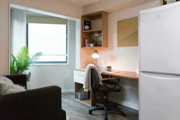 Essex student accommodation contracts explained,Cheap student en-suite rooms in Essex