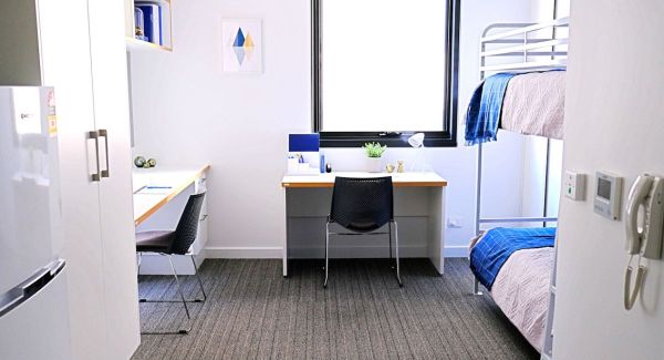 Advantages of en-suite rooms in London student housing,Cost of student accommodation near London tube stations