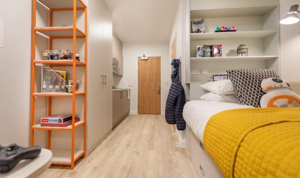 Derby student accommodation safety features,Derby student flats with a balcony.