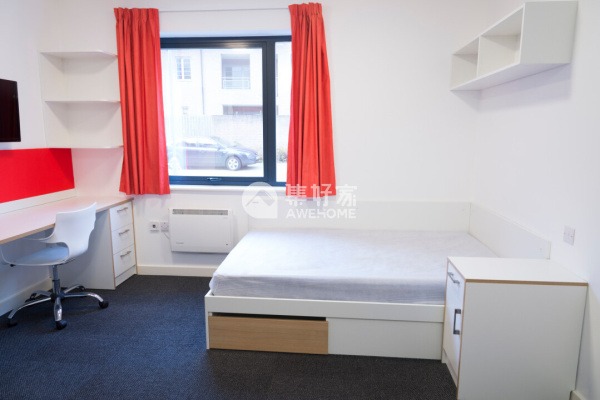 Safe areas in Birmingham for international students to live,Low-cost student flats in Birmingham