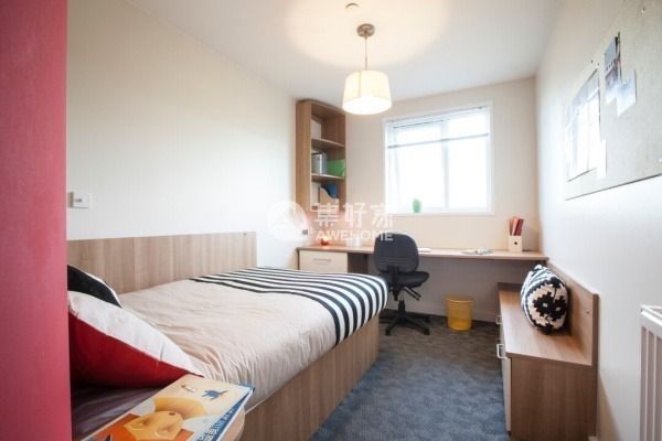 Huddersfield student accommodation contracts explained,Are pets allowed in Huddersfield student apartments?