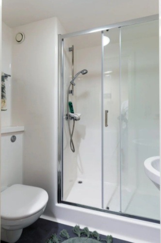 Advantages of en-suite rooms in Singapore student housing,Budget student apartments Singapore