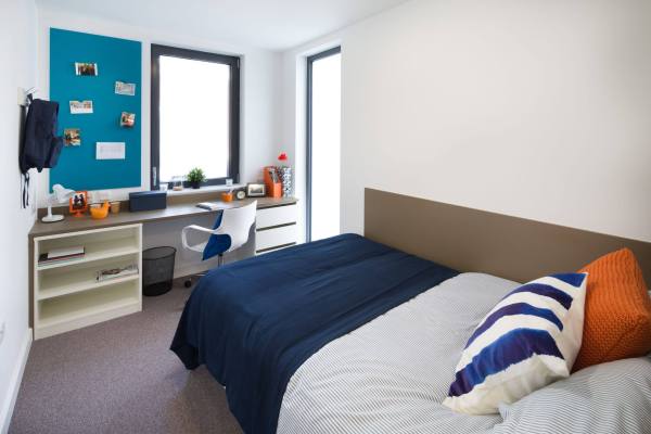 Renewing or ending a student housing lease in Chester,Cost-effective student residence Chester