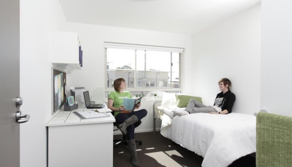 London student housing guide,London student accommodations near public transport.