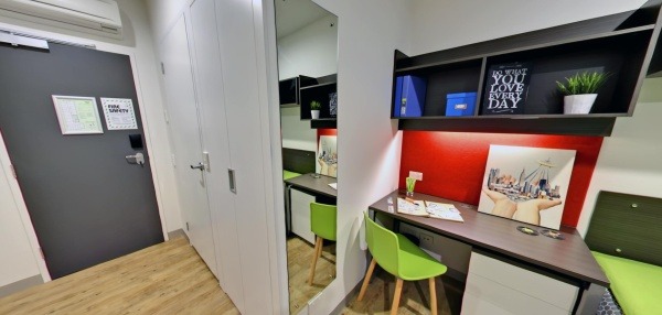 Things to check before signing a lease in Salford,Best priced student housing in Salford