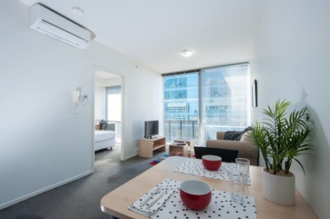 Sydney university campus vs off-campus housing,Sydney student accommodation monthly rent