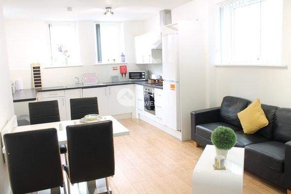 Furnished vs unfurnished student apartments in Belfast,Budget student apartments Belfast