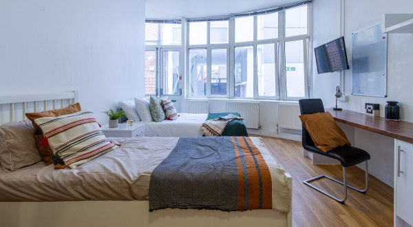 London student accommodation application process,London student housing early bird discounts