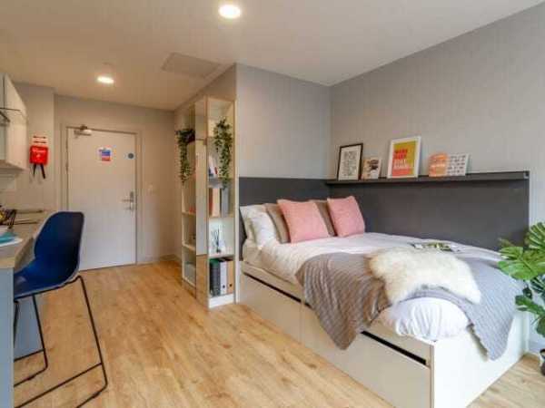 Finding roommates for Melborune student flats,Melborune student housing price range