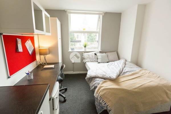 How to find reliable landlords in Birmingham,Shared student flat monthly costs Birmingham