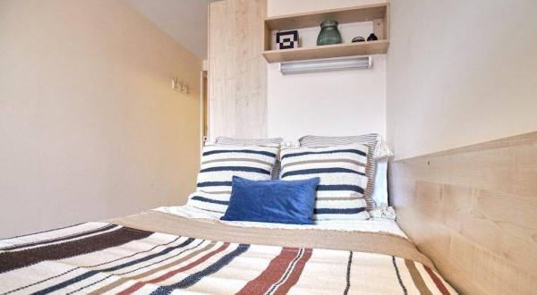 Leicester student accommodation safety features,How comfortable are the beds in Leicester student apartments?