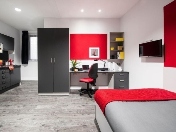 Oxford student accommodation cultural integration tips,Are Oxford student rooms soundproof?