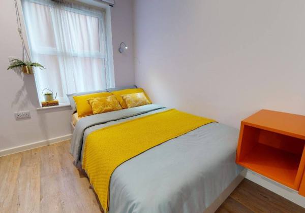 Benefits of living in a Liverpool student community,Cheap student living in Liverpool city