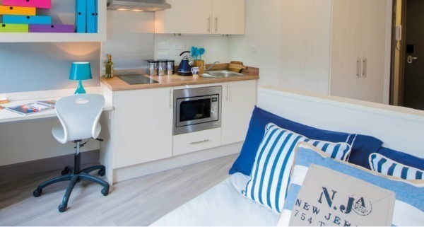 Coventry student accommodation contracts explained,Cost-effective student residence Coventry